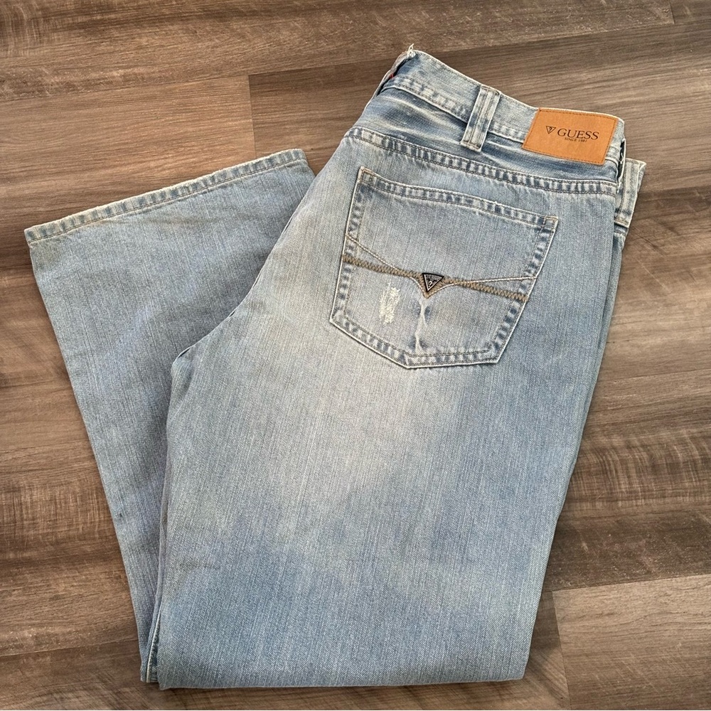 GUESS Light Blue Men's Rowland Fit straight leg Jeans / denim size 40 x 30